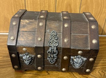 Vintage MCM Wood Pirate Treasure Chest Red Velvet Lined Jewelry Box With Tray