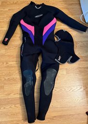 Henderson Aquatic Wet Suit (XL) And Medium Wetsuit Hood