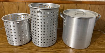 Aluminum Stock Pot With 2 Strainers And Lid