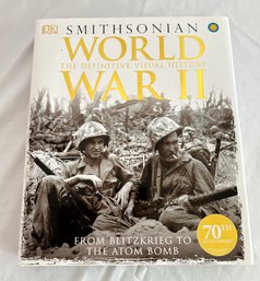 SMITHSONIAN WORLD THE DEFINITIVE VISUAL HISTORY WWII