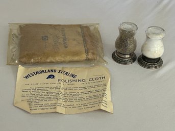 Antique Newport Quaker Hurricane Lamp Sterling Silver Salt And Pepper Shakers With Silver Polishing Cloth