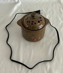 Intertek CERAMIC ELECTRIC POTPOURRI POT Model No: CCW-010