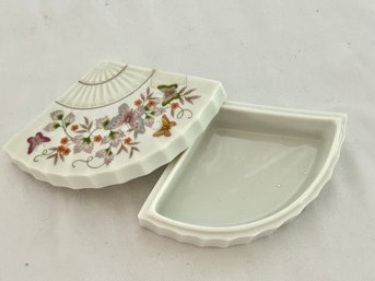 Vintage Avon 1980 Hand Crafted Butterfly Fantasy Floral Fan Porcelain Trinket Box