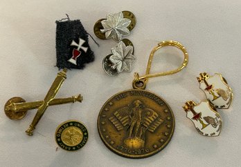 US Military & Religious Pins With Minuteman Bicentennial Commemorative Keychain