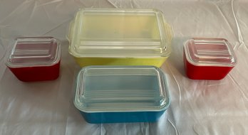 Vintage Pyrex Rectangular Refrigerator Dish Set With Covers