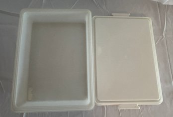 Vintage Tupperware Sheet Cake Container