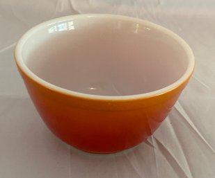 Vintage 1.5 Pt Pyrex Orange Ombre Mixing Bowl