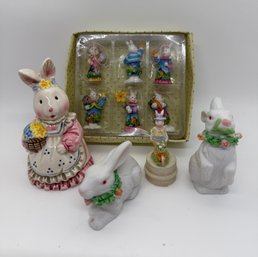 Small Bunny Figurine Lot #732