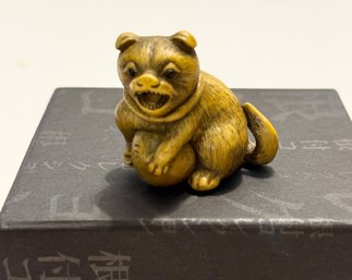 Netsuke Museum Collection Dog In Original Box #778