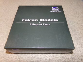 FALCON MODELS T-38 TALON THUNDERBIRDS LEAD, 1974,  1/72 SCALE. (NEW OLD STOCK)