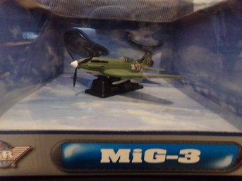 AIR SIGNATURE WORLD WAR SERIES MIG -3, 1/48 SCALE. (NEW OLD STOCK)