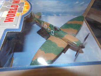 AIR SIGNATURE WORLD WAR SERIES SPITFIRE MK. V 1/48 SCALE (NEW OLD STOCK)