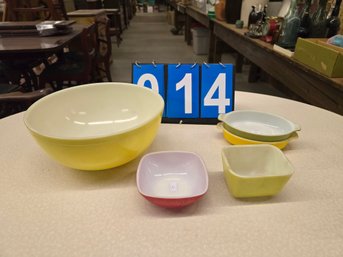 Lot Of Vintage Pyrex