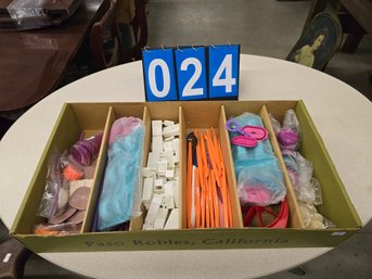 Lot Of Vintage Tupperware Party Gifts