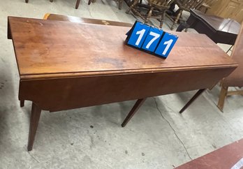 Maple Figured Grain Harvest Table With 6 Tapered Legs