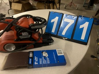 Black And Decker 3 X 21 In Belt Sander With Extra Belts