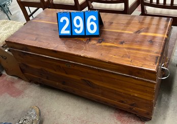 Cedar Blanket Chest With Cedar Lined Interior, 42' Long