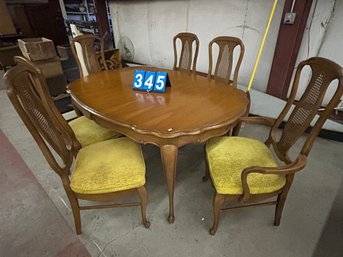 Very Clean French Provincial Dinning Set 64 In Table And 6 Chairs