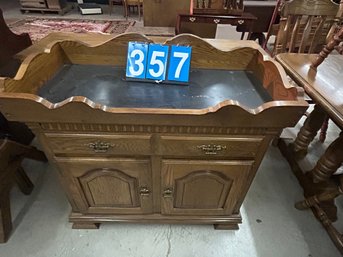 Solid Oak Bar 39'x19'