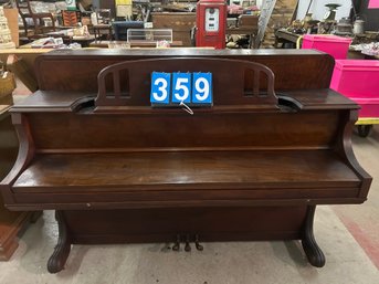 Beautiful 1920s Walnut Haddorff Piano