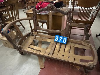 Victorian Chase Lounge Frame Walnut