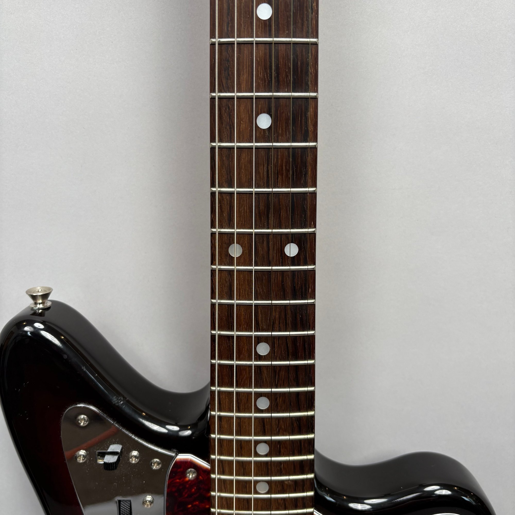 Fender 1962 Reissue Three-Color Sunburst Jaguar Electric