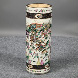 Chinese Export Porcelain Famille Verte Umbrella Stand, Late 19th-Early 20th Century