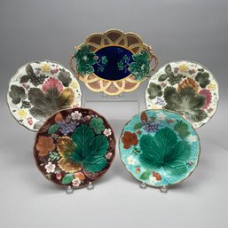 Set Of Four Wedgwood Majolica Plates & A Tray