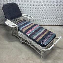 Bar Harbor Style Wicker Chaise Lounge, White Paint