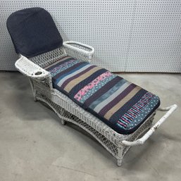 Bar Harbor Style Wicker Chaise Lounge In White Paint
