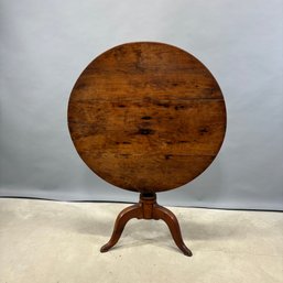 Queen Anne Maple Tilt-Top Table