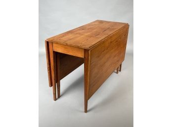 Hepplewhite Style Yellow Pine Drop-leaf DIning Table