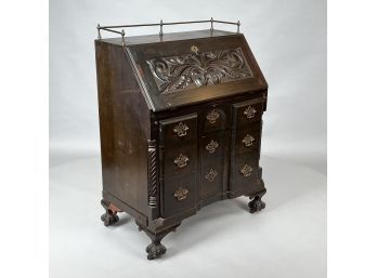 Colonial Revival Block-Front Slant-Lid Desk, Early Twentieth Century