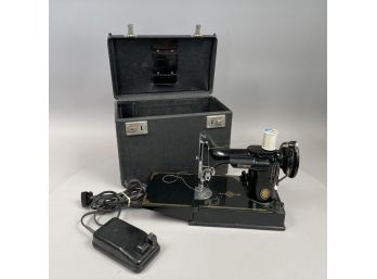 Singer Featherweight #221 Series Portable Sewing Machine, Elizabethport, NJ, Serial #AL417445, May 4, 1953