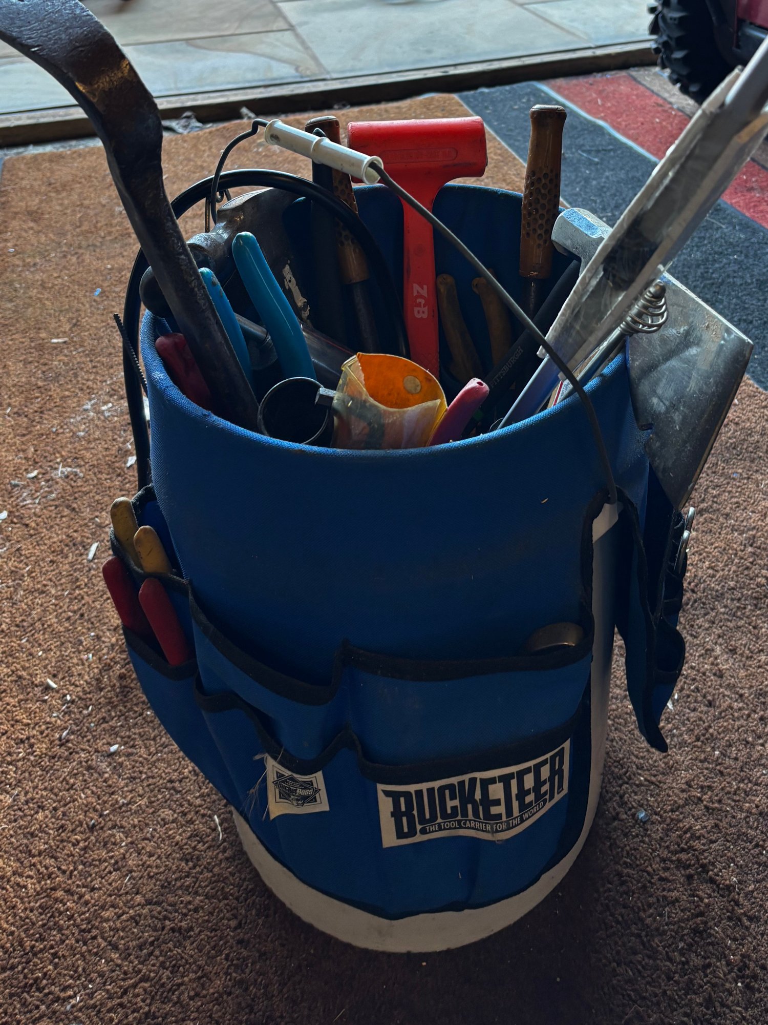 (G-17) BUCKETEER TOOL BUCKET FILLED WITH TOOLS & GADGETS #31121 ...