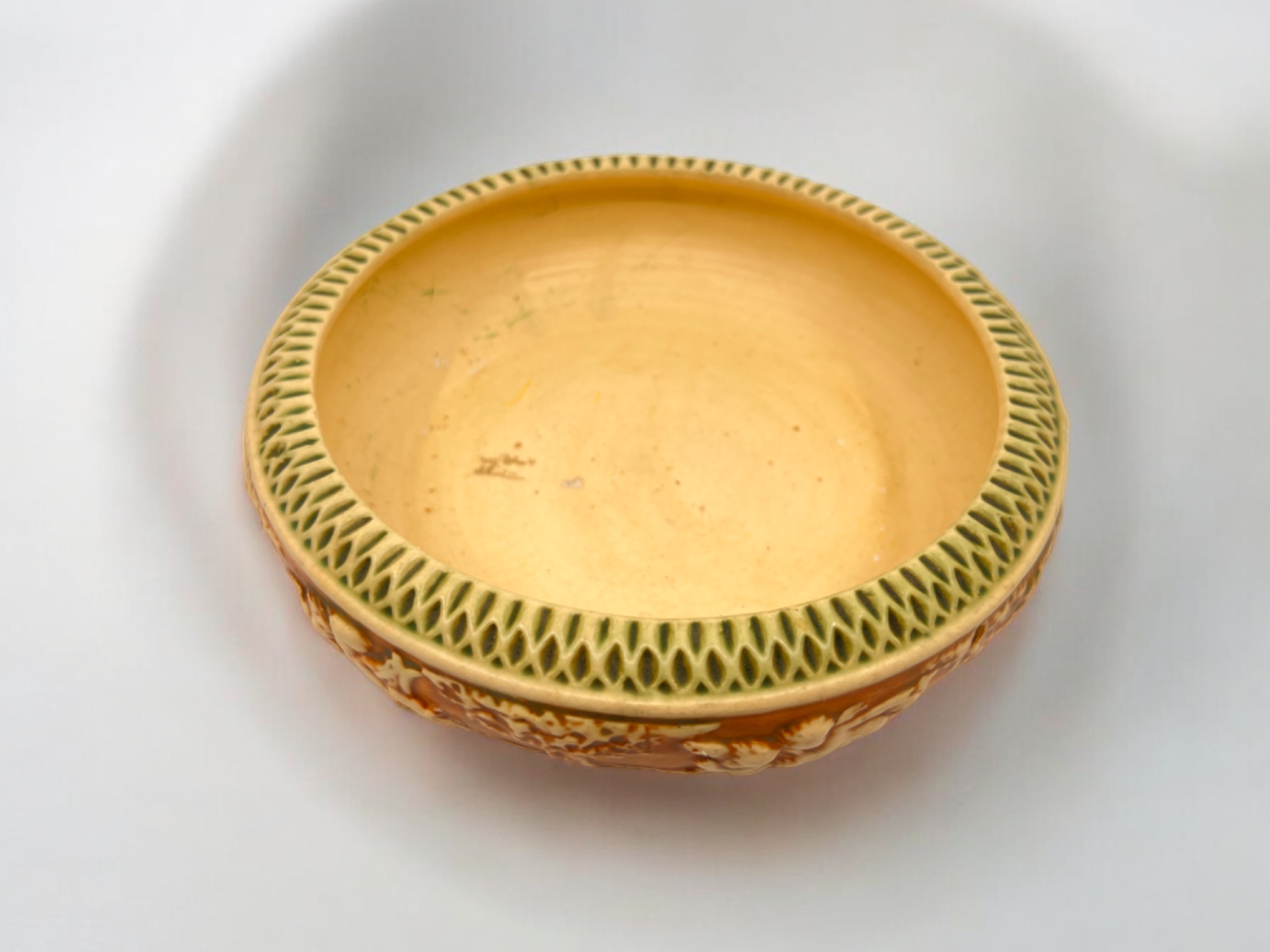 (DR4) ANTIQUE ROSEVILLE DONATELLO OHIO ART POTTERY BOWLANGELS/CHERUBS