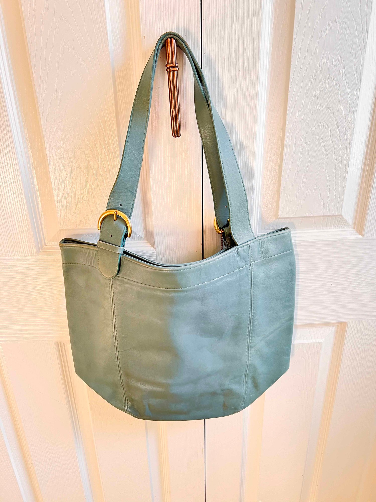 J-7) VINTAGE COACH LEATHER LIGHT GREEN TOTE HAND BAG-MODEL