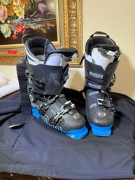(B-25) VINTAGE PAIR OF SALAMON SKI BOOTS-X-MAX-I20
