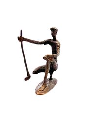 (A-66) HAMMERED IRON ART SCULPTURE- GOLFER LINING UP THE PUTT - APPROX. 6 1/2' TALL