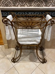 (UB-7) SMALL METAL TOWEL STAND - 35' BY 27' BY 13'