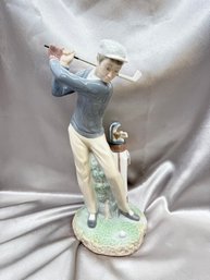 (A-4) VINTAGE LLADRO PORCELAIN FIGURE-GOLFER MAN #4824-SPAIN-RETIRED