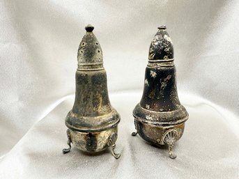(A-34) VINTAGE PAIR OF WEIGHTED STERLING SILVER SALT AND PEPPER SHAKERS
