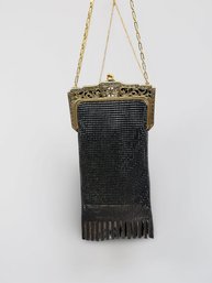 (A-59) VINTAGE BLACK METAL MESH AND METAL EVENING BAG-USA