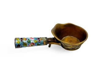 (A-98) VINTAGE 1930'S CHINESE BRASS SILK IRON WITH ENAMEL HANDLE