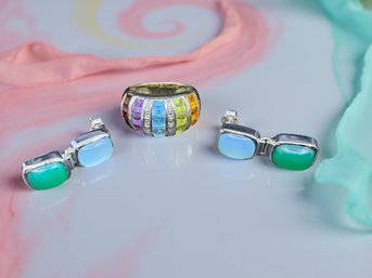 (J-19) VINTAGE PAIR OF STERLING SILVER JEWELRY ITEMS-MULTI COLORED GEMSTONE RING & EARRINGS