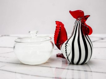 (A-79) VINTAGE PAIR OF GLASS ITEMS-MURANO STYLE BLACK & WHITE ROOSTER AND LIDDED JAR