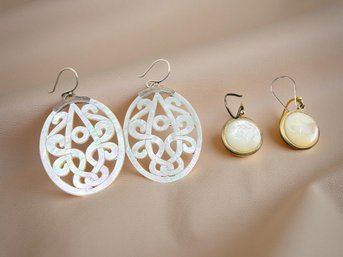 (J-28) VINTAGE DOUBLE PAIR OF STERLING SILVER EARRINGS-MOTHER OF PEARL AND GOLD TONE MOP