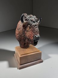 (A-4) VINTAGE 1993 NEIL J ROSE BUFFALO HEAD RESIN OMN WOOD SCULPTURE-NUMBERED-SMALL CHIP