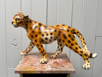 (P-42) LARGE VINTAGE CERAMIC STALKING LEOPARD, PURCHASED IN FORTUNOFF -20' BY 12'
