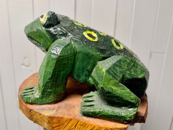 (P-47) - CARVED WOOD GARDEN FROG FROM SOLID PIECE OF WOOD, HEAVY - 18' BY 15'